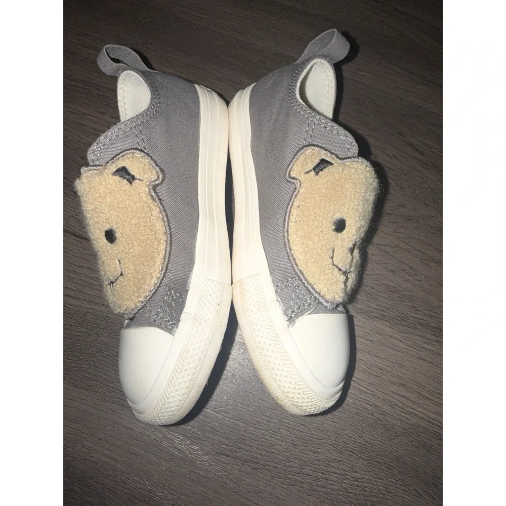 Converse Teddy Bear Style Beige Canvas Sneakers Size 9 Toddler
